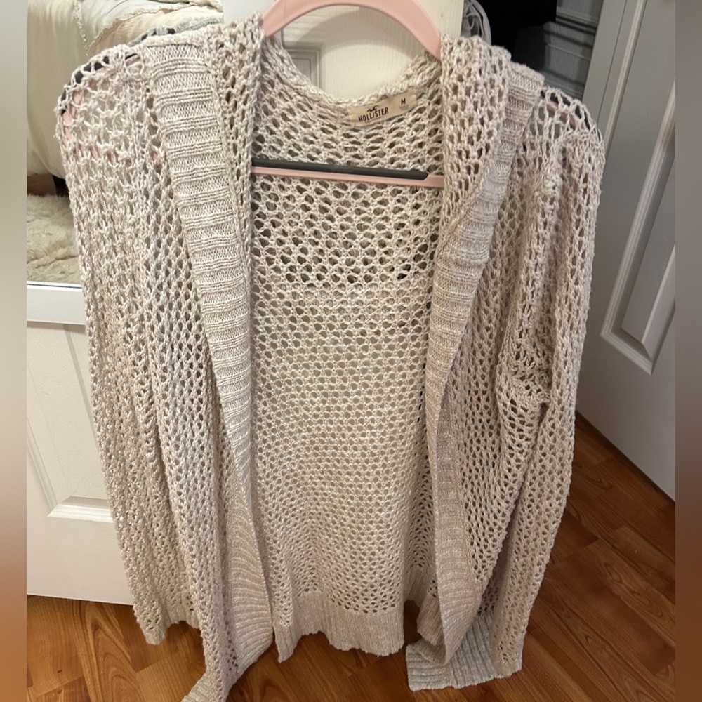 Hollister Women’s M Cardigan
